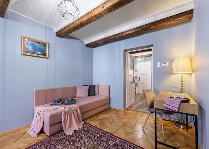 The Angels Old Town Daire Krakow